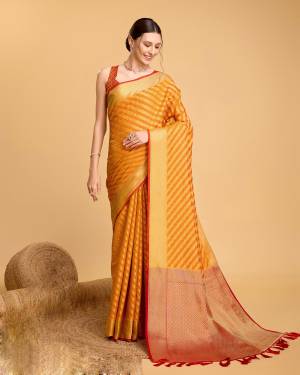 Look Pretty Wearing This Lovely Designer  Saree