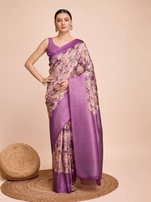 Look Pretty Wearing This Lovely Designer  Saree