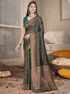 Look Pretty Wearing This Lovely Designer  Saree