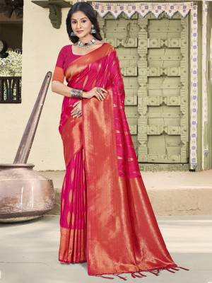 Look Pretty Wearing This Lovely Designer  Saree