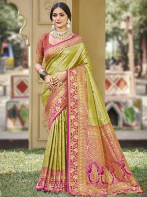 Look Pretty Wearing This Lovely Designer  Saree