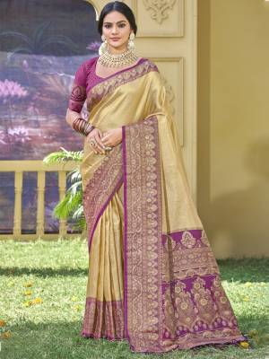 Look Pretty Wearing This Lovely Designer  Saree