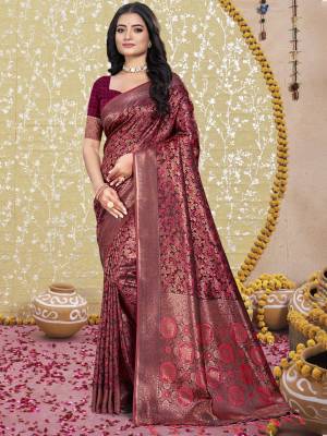 Look Pretty Wearing This Lovely Designer  Saree
