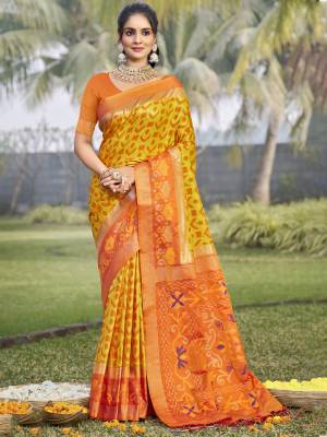 Look Pretty Wearing This Lovely Designer  Saree
