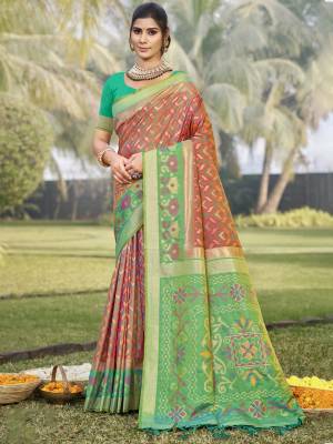 Look Pretty Wearing This Lovely Designer  Saree