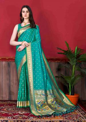 Look Pretty Wearing This Lovely Designer  Saree