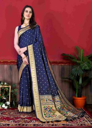 Look Pretty Wearing This Lovely Designer  Saree