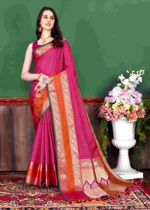 Look Pretty Wearing This Lovely Designer  Saree