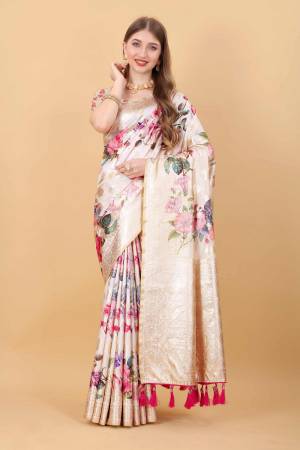 Look Pretty Wearing This Lovely Designer  Saree