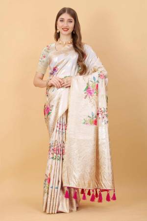 Look Pretty Wearing This Lovely Designer  Saree