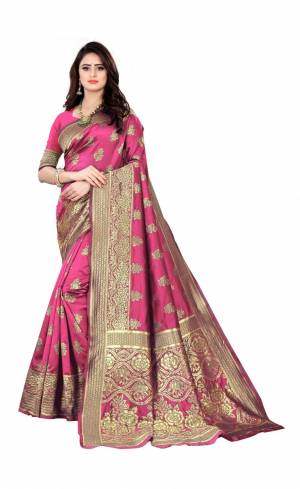 Look Pretty Wearing This Lovely Designer Saree