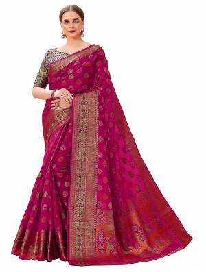 Look Pretty Wearing This Lovely Designer Saree