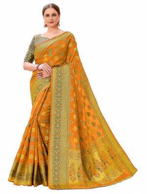 Look Pretty Wearing This Lovely Designer Saree