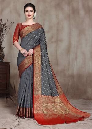 Look Pretty Wearing This Lovely Designer Saree