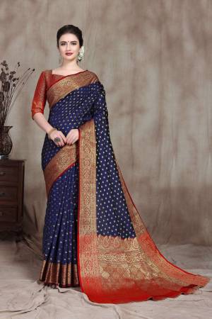 Look Pretty Wearing This Lovely Designer Saree