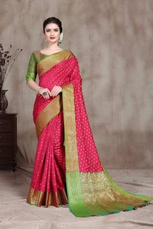 Look Pretty Wearing This Lovely Designer Saree