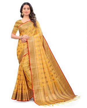 Look Pretty Wearing This Lovely Designer Saree