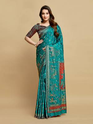 Look Pretty Wearing This Lovely Designer Saree