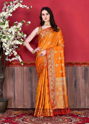 Look Pretty Wearing This Lovely Designer Saree