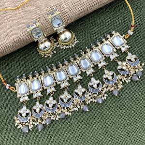 Designer and Beautiful Necklace With pair Of Earrings