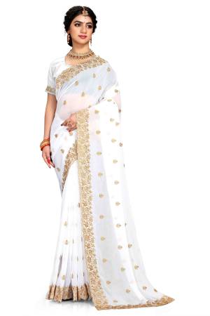 Look Pretty Wearing This Lovely Designer Saree