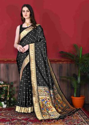 Look Pretty Wearing This Lovely Designer Saree