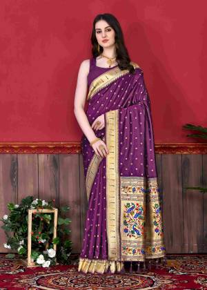 Look Pretty Wearing This Lovely Designer Saree