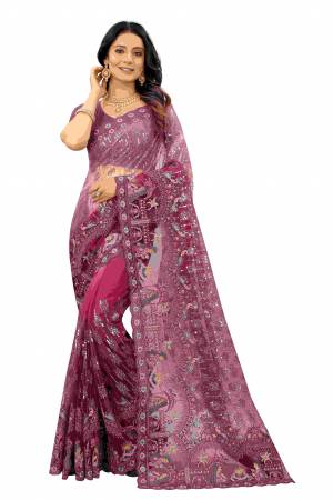 Look Pretty Wearing This Lovely Designer Saree