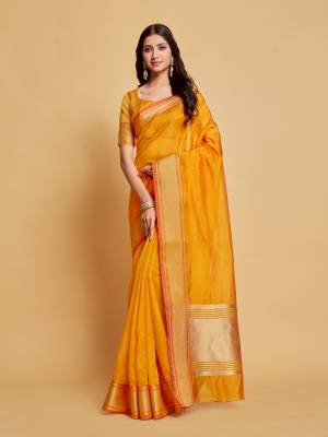 Look Pretty Wearing This Lovely Designer Saree