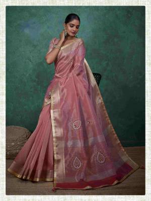 Look Pretty Wearing This Lovely Designer  Saree