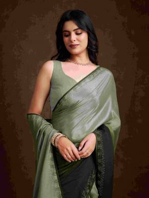 Look Pretty Wearing This Lovely Designer  Saree