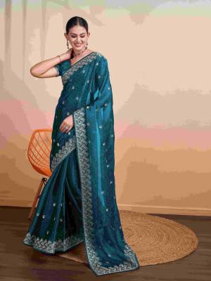 Look Pretty Wearing This Lovely Designer  Saree