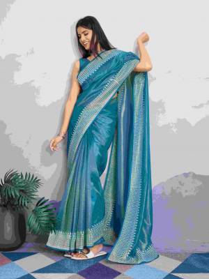 Look Pretty Wearing This Lovely Designer  Saree