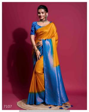Look Pretty Wearing This Lovely Designer  Saree