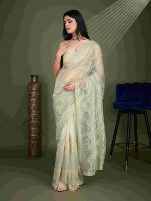 Look Pretty Wearing This Lovely Designer  Saree