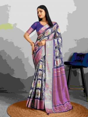 Look Pretty Wearing This Lovely Designer  Saree